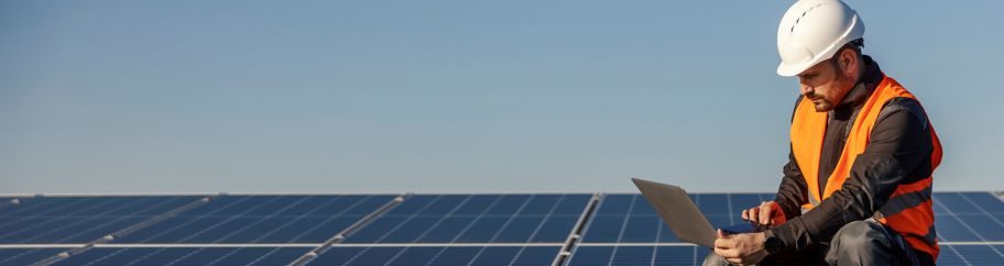 Pannelli fotovoltaici Professionista operante nel settore fotovoltaico